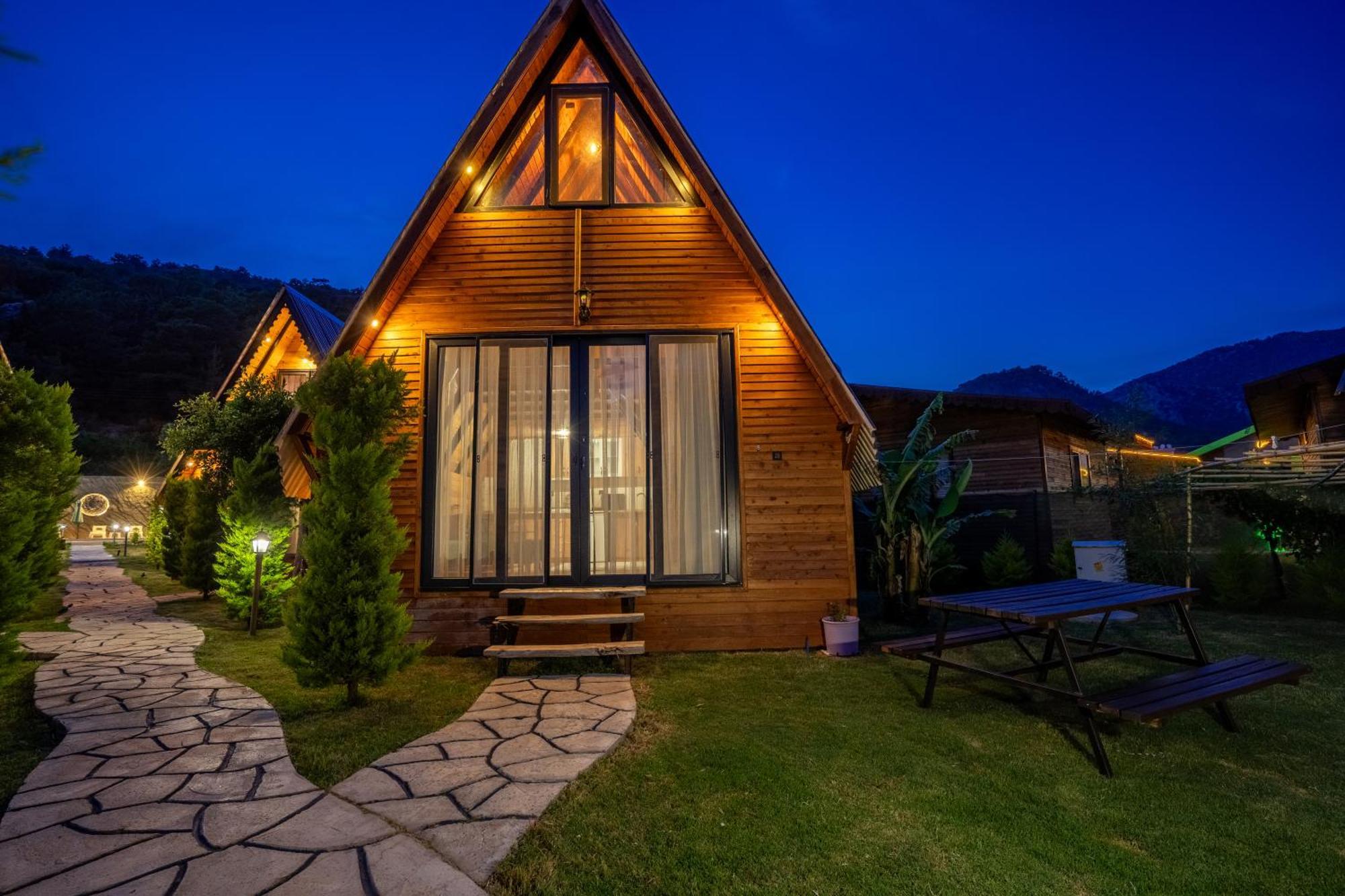 Karaoez Sapphire Bungalows Kumluca Екстериор снимка